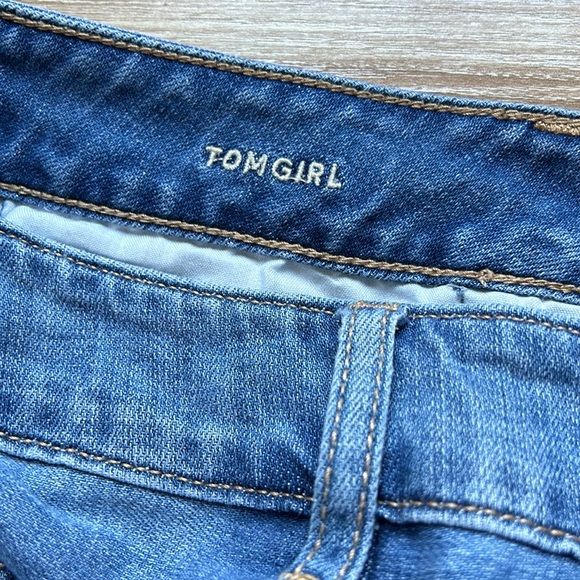 Mid rise tomgirl jeans 2 pairs!! - Picture 4 of 5